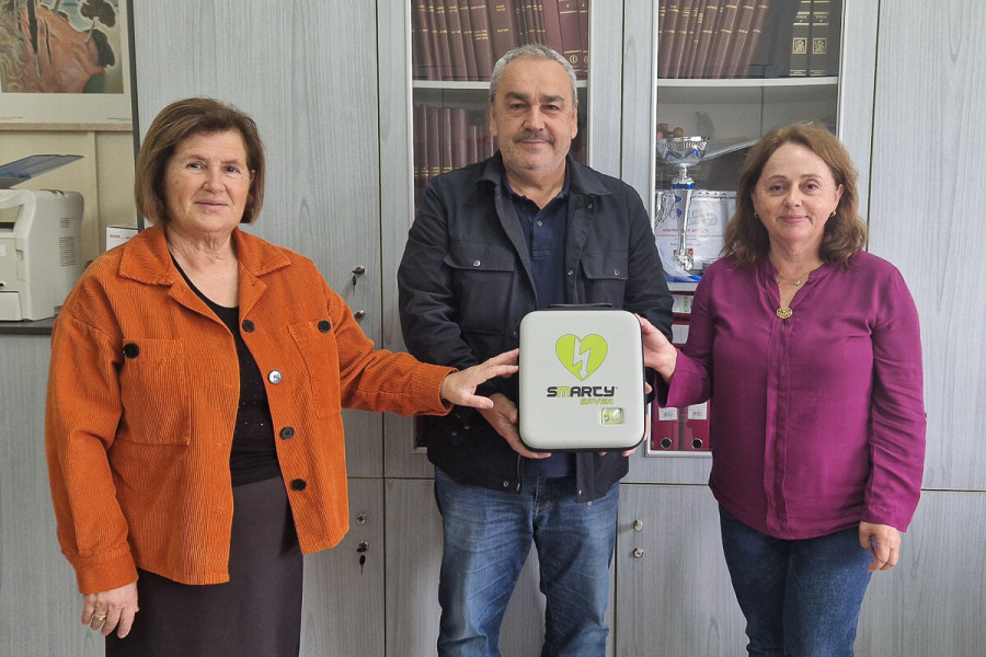 Παράδοση απινιδωτών τελευταίας τεχνολογίας σε σχολικές μονάδες του Δήμου Πηνειού