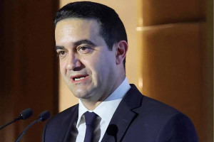 Μιχάλης Κατρίνης: “Κόκκινες γραμμές” και πρωτοβουλίες για να μην αναγκάζεται ο κ. Μητσοτάκης να απαντά στο τηλέφωνο στις 3 το πρωί