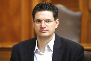 Διονύσης Καλαματιανός: «Υπάρχουν λύσεις για την αντιμετώπιση της ακρίβειας και της αισχροκέρδειας»