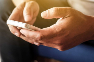 «Πέθανες;»: Η viral εφαρμογή που αν δεν δώσεις σημεία ζωής για 2 μέρες «σημάνει συναγερμό»