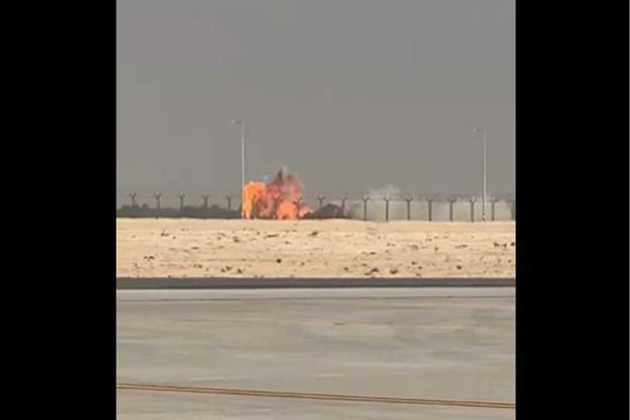 Συνετρίβη μαχητικό αεροσκάφος κατά τη διάρκεια επίδειξης στο Dubai Air Show, νεκρός ο πιλότος (video)