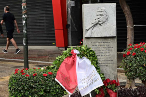 Παύλος Φύσσας: 12 χρόνια από τη δολοφονία του αντιφασίστα ράπερ - Στον δρόμο η μνήμη και η αντίσταση