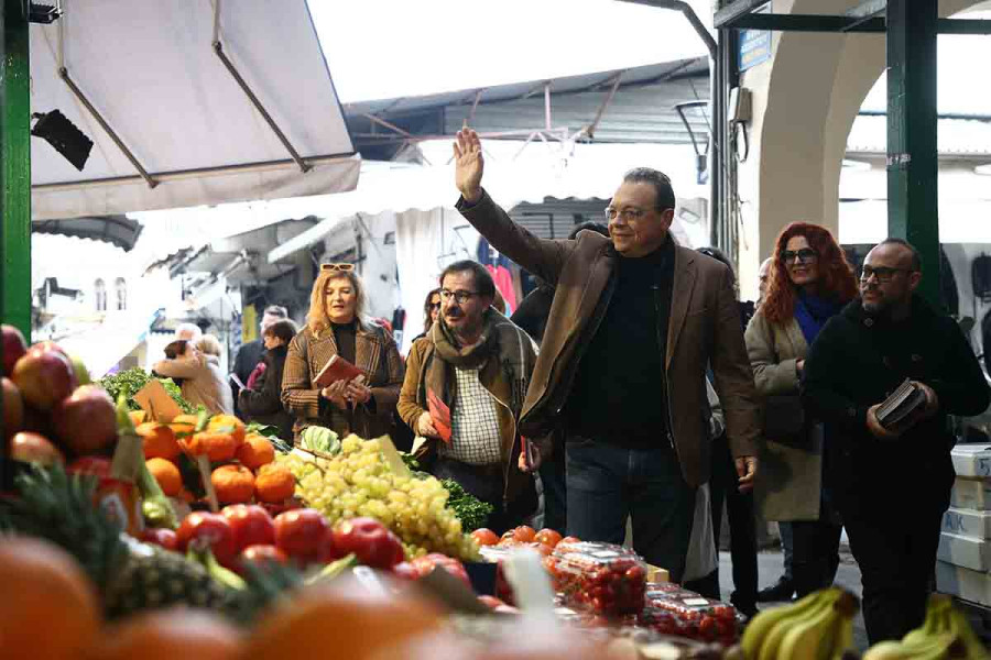 Φάμελλος στην αγορά της Θεσσαλονίκης: Να ανατρέψουμε την πολιτική που φθείρει τις ζωές μας