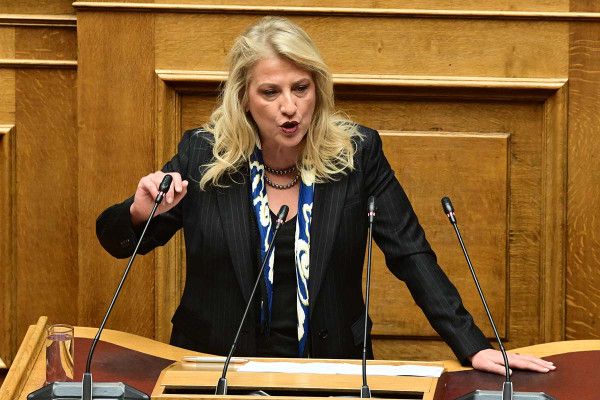 ΣΥΡΙΖΑ: Αλλαγή σελίδας με τη Ρένα Δούρου στην ηγεσία