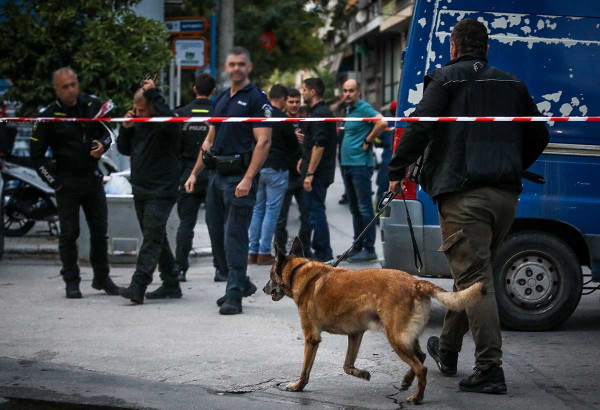 Βίντεο ντοκουμέντο - Η στιγμή της έκρηξης της παγιδευμένης σακούλας στον Κολωνό