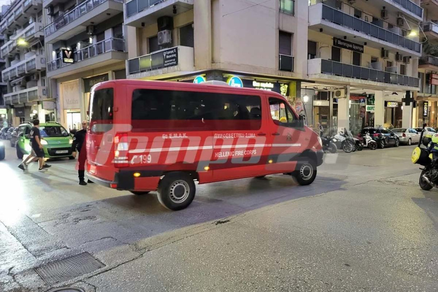 Πάτρα: Μεγάλη επιχείρηση της Πυροσβεστικής για διαρροή αζώτου σε ιατρικό κέντρο