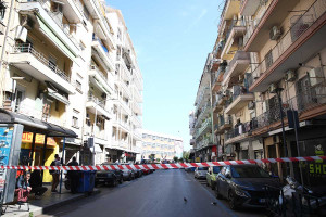 Πειραιάς: Ερευνούν όλα τα ενδεχόμενα για το θάνατο 24χρονης από μπαλκόνι