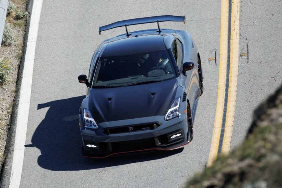Ο Godzilla, το εμβληματικό Nissan GT-R, θα γίνει υβριδικό