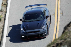 Ο Godzilla, το εμβληματικό Nissan GT-R, θα γίνει υβριδικό