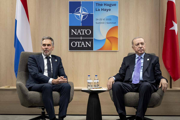 Η ΕΕ ανοίγει «παράθυρο» στην Τουρκία ενόψει και της Συνόδου του ΝΑΤΟ