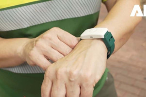 Ισπανία: Τι είναι το μόνιτορ - ρολόι που χρησιμοποιούν οι εργαζόμενοι για προστασία από τον καύσωνα