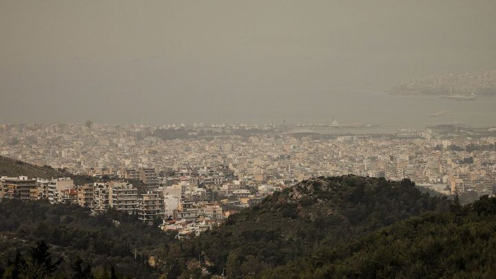 Συστάσεις από την Ένωση Πνευμονολόγων Ελλάδας λόγω της αφρικανικής σκόνης - Τι να προσέξετε