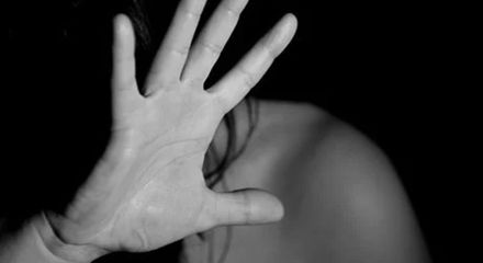 Θεσσαλονίκη: 29χρονος κατηγορείται για βιασμό 23χρονης - Την κρατούσε αιχμάλωτη στο σπίτι του