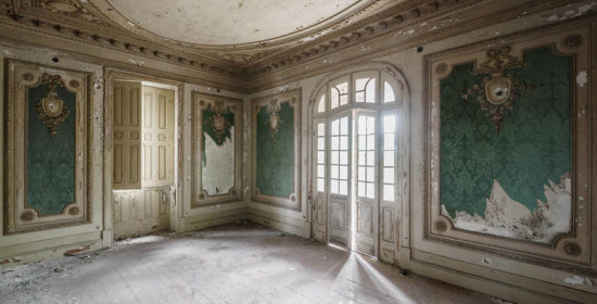 Ξενάγηση . . . στα εγκαταλελειμμένα παλάτια της Ευρώπης