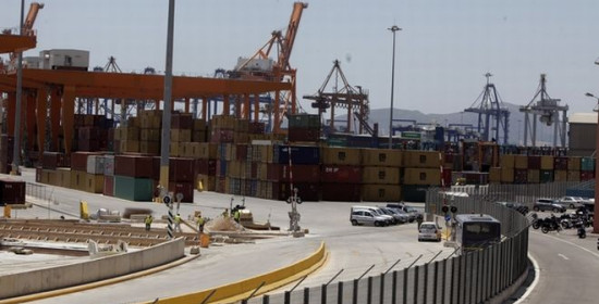 Εγκαινιάστηκε ο νέος προβλήτας της Cosco στον Πειραιά. Σαμαράς: "Αναμένουμε 3.000 νέες θέσεις εργασίας"