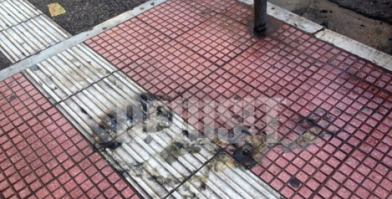 Νεκρός άνδρας στο κέντρο της Αθήνας - Αυτοπυρπολήθηκε στην Αγίου Μελετίου 
