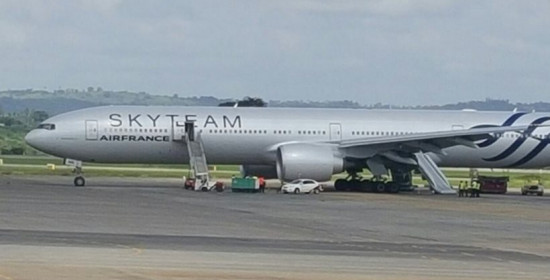 Μυστήριο με τη... βόμβα στο αεροσκάφος της Air France - "Δεν μπορούσε να καταστρέψει το αεροπλάνο", λέει η εταιρεία