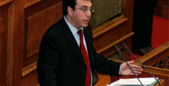 Αντωνακόπουλος: Στη Βουλή το θέμα των γερμανικών αποζημιώσεων