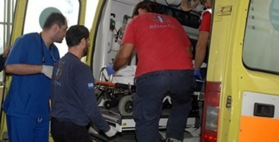 Κυλλήνη: Μια 23χρονη τραυματίας σε τροχαίο στο δρόμο Λεχαινών - Κυλλήνης