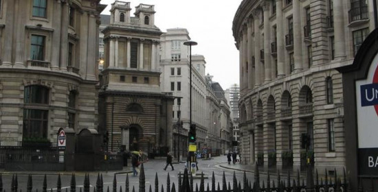 Κεντρική Τράπεζα της Αγγλίας: Τι μας είπε ο Βαρουφάκης στο Λονδίνο