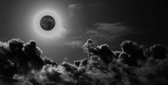 Το φαινόμενο και οι θρύλοι για το μαύρο φεγγάρι