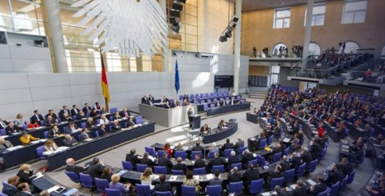Γερμανία: Δεν έδωσε η Βουλή το "πράσινο φως" για την εκταμίευση της δόσης