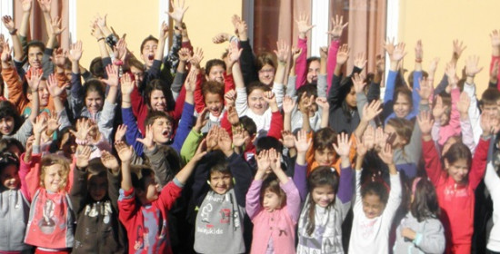 Δημοτικό Σχολείο Λάλα: Από το οροπέδιο της Φολόης στο Εuropean School Radio (ηχητικό)