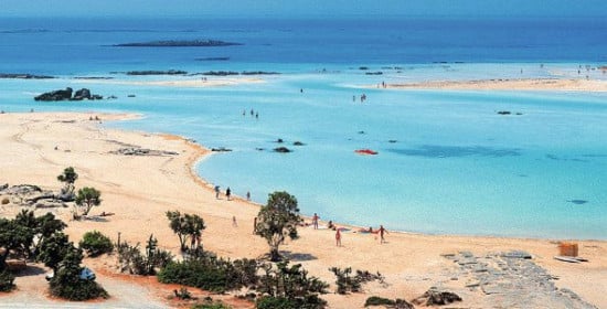 Οι 10 ελληνικές παραλίες με τα σμαραγδένια νερά και το συγκλονιστικό τοπίο που ξετρελαίνουν τους τουρίστες