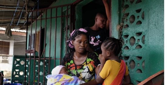 Unicef: Το 97% των ορφανών του Έμπολα έχουν βρει οικογένεια