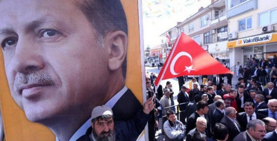Αιματηρές εκλογές στην Τουρκία - Νεκροί σε συγκρούσεις υποστηρικτών αντίπαλων υποψηφίων