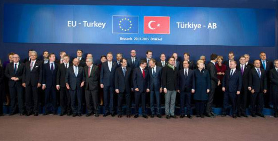 Η Ε.Ε ανοίγει την πόρτα στην Τουρκία για να φράξει τη ροή προσφύγων