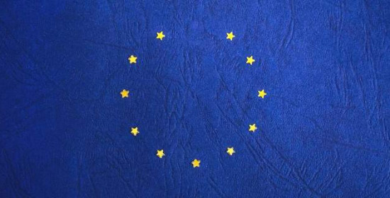 Ιστορική μέρα: Το ευρωκοινοβούλιο αφαίρεσε ένα αστέρι από τη σημαία της ΕΕ