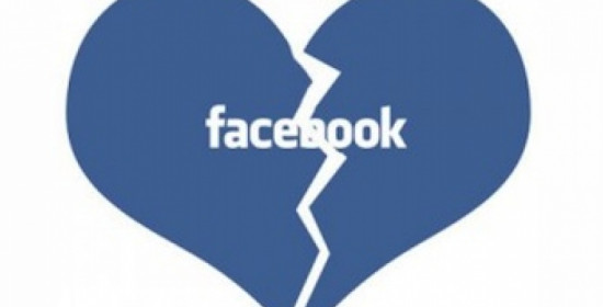 Το Facebook αιτία χωρισμού για νέα ζευγάρια
