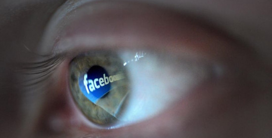 Η "μετάλλαξη" του Facebook σε . . . Fakebook!