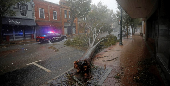 "Σαρώνει" τις ΗΠΑ ο τυφώνας Florence: Πέντε νεκροί, πάνω από 1,5 εκατ. οι εκτοπισμένοι