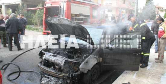 Πύργος: Κάηκαν αυτοκίνητα σε γειτονιά της πόλης (video HD)