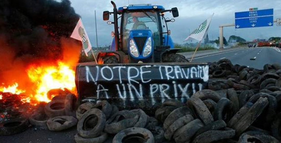 Και στη Γαλλία οι αγρότες στους δρόμους - Επεισόδια με την Αστυνομία