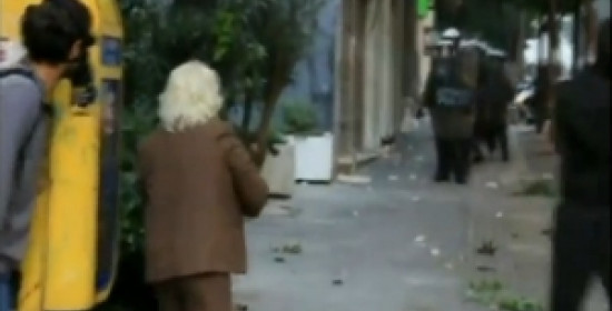 Μετά τον Λουκάνικο, ήρθε η επαναστάτρια γιαγιά! (video)