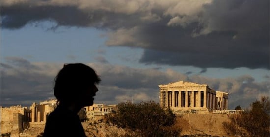 Bloomberg: Δεν έχει τέλος η δημοσιονομική Οδύσσεια της Ελλάδας