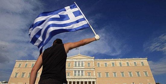 Τelegraph: Η Ελλάδα θα εγκαταλείψει το ευρώ