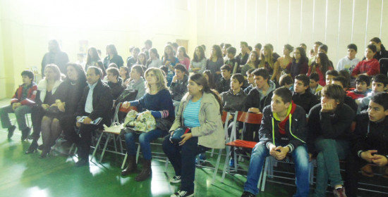  Συνάντηση φιλίας - Μαθητές από τη Λάρισα στο 2ο Γυμνάσιο Πύργου