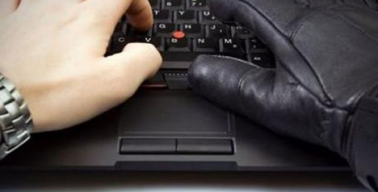 Ηλεία: Απατεώνες χάκερ "μπλοκάρουν" κομπιούτερ και ζητούν πρόστιμα έχοντας αντιγράψει σελίδα της Δίωξης Ηλεκτρονικού Εγκλήματος