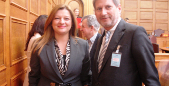 Αυγερινοπούλου: Ζήτησε ενίσχυση των Πυρόπληκτων Περιφερειών του 2007 από τον Επίτροπο Hahn
