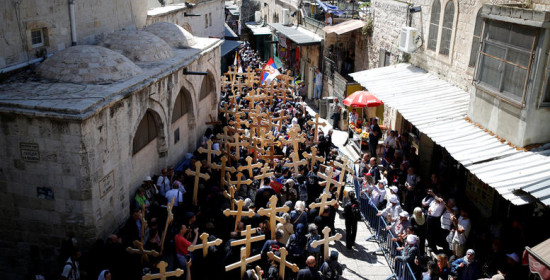 Ιερουσαλήμ: Η πομπή στην Οδό του Μαρτυρίου έως τον Γολγοθά
