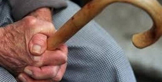 Ηλεία: Σάλος από τα δημοσιεύματα ότι 90χρονος πήρε 300.000 ευρώ στον τάφο του