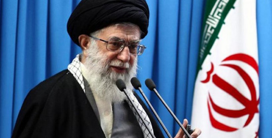Ιρανός ανώτατος ηγέτης: "Θεϊκή εκδίκηση" θα πέσει στη Σαουδική Αραβία