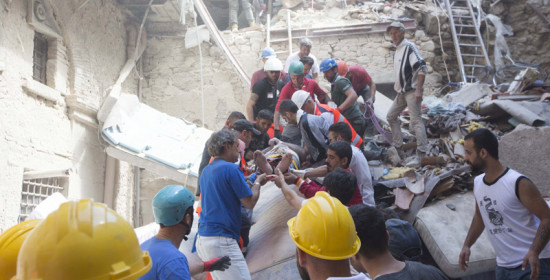 Σοκ: Στους 247 οι νεκροί από τον σεισμό στην Ιταλία