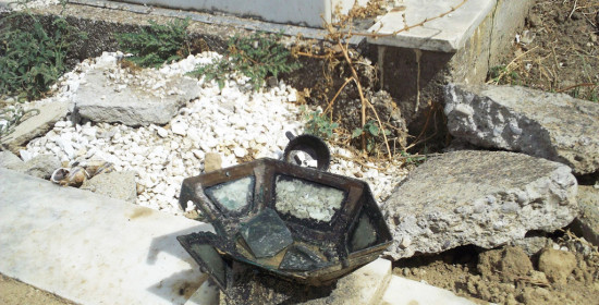 Επιδρομή αγνώστων στο κοιμητήριο Αλποχωρίου 