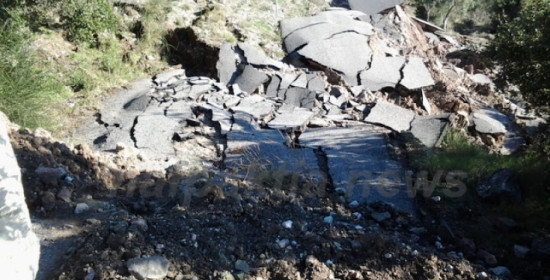 Ναύπακτος: Κατέρρευσε και δεύτερο σπίτι στο Καστράκι (photos)