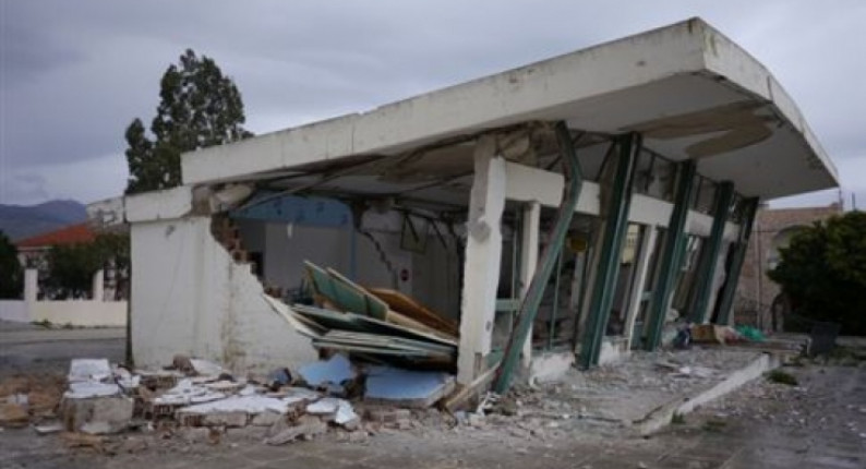  ακατάλληλα 750 σπίτια στην παλική – κοντέινερ και λυόμενα στέλνει η κυβέρνηση – κηρύσσεται σεισμόπληκτη η κεφαλονιά